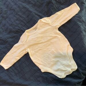 ⭐️ 5 for $15 Long Sleeved White Onesie